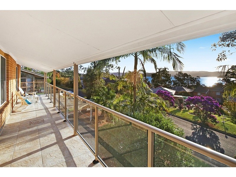9 Pindari Terrace, Green Point NSW 2251