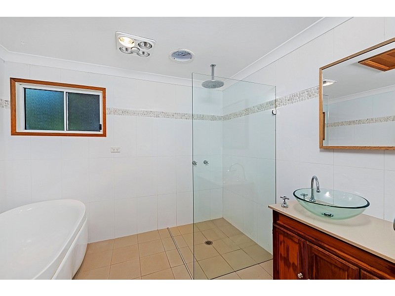 3 Nalkari Avenue, Wyoming NSW 2250