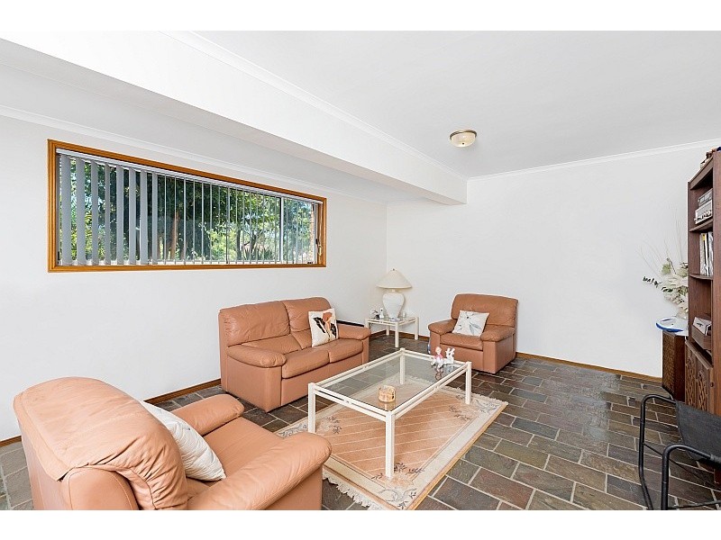 2/4 Willowin Close, Green Point NSW 2251