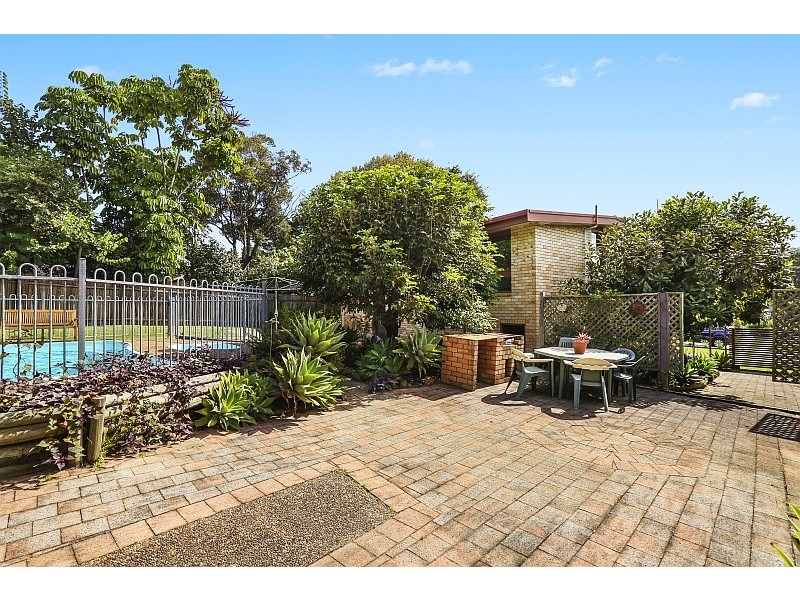 13 Enid Crescent, East Gosford NSW 2250