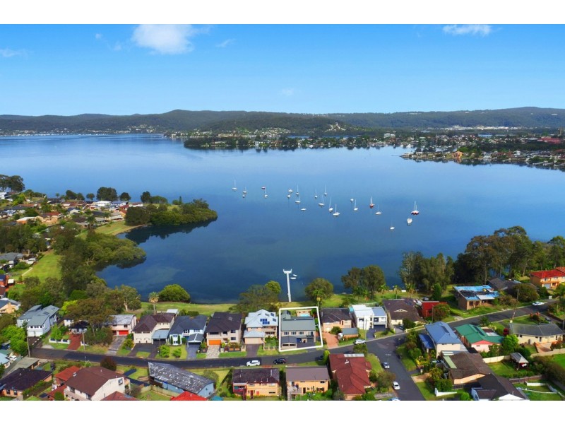 54 Asca Drive, Green Point NSW 2251