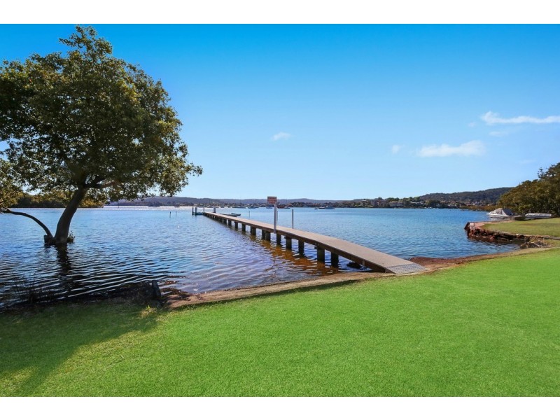 54 Asca Drive, Green Point NSW 2251