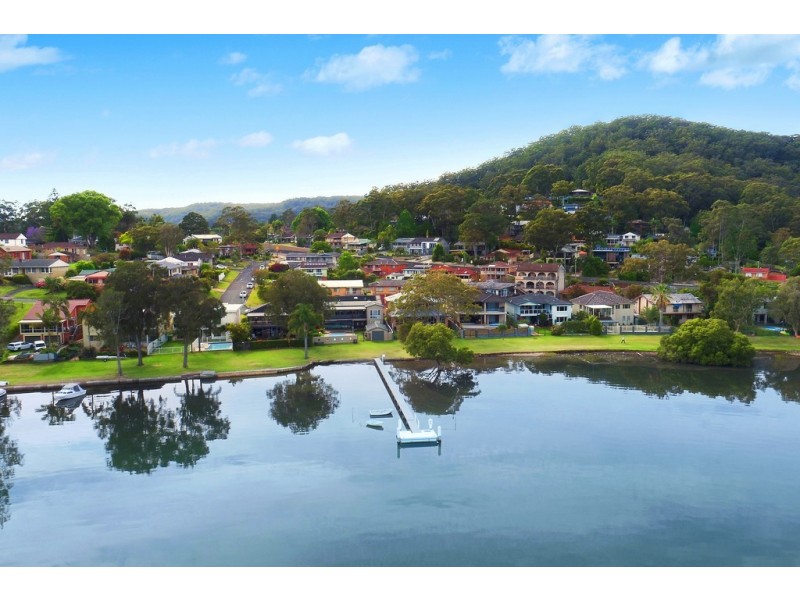 54 Asca Drive, Green Point NSW 2251