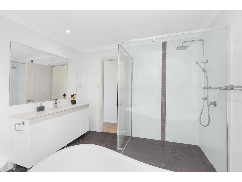 2B Tramway Road, North Avoca NSW 2260