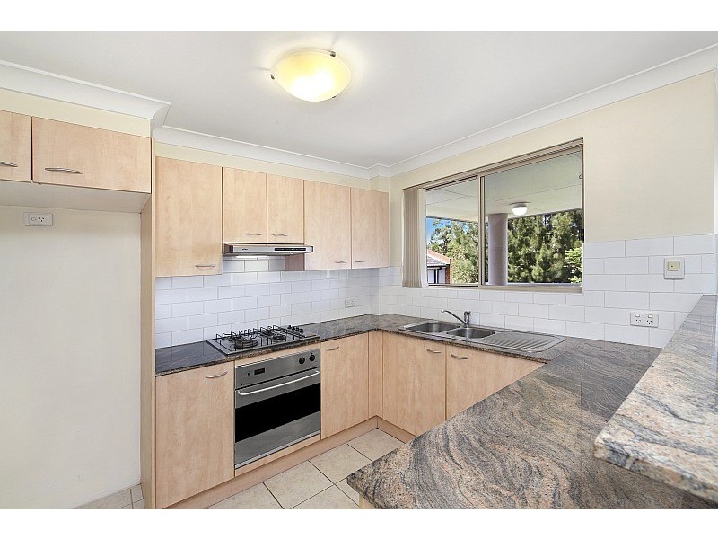 10/3-5 Shortland Street, Point Frederick NSW 2250