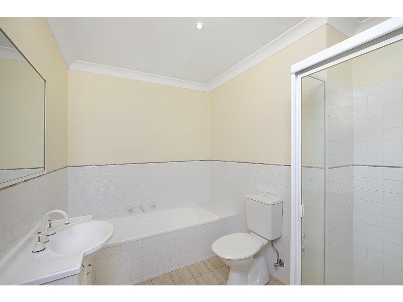 10/3-5 Shortland Street, Point Frederick NSW 2250