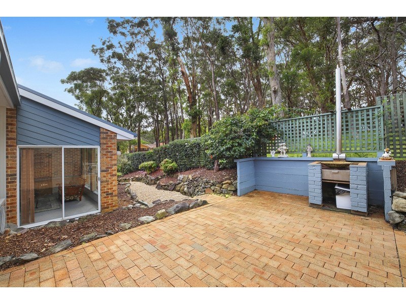 8 Fox Glove Close, Green Point NSW 2251