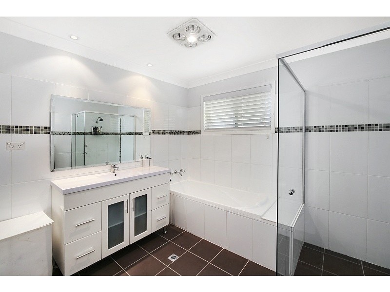 17 Sullens Avenue, East Gosford NSW 2250