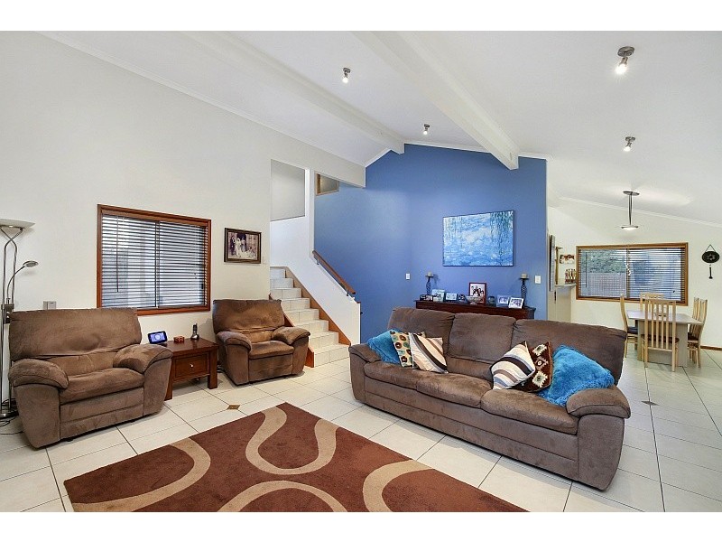 5 McNee Close, Lisarow NSW 2250