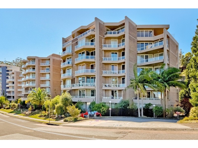 65/91-95 John Whiteway Drive, Gosford NSW 2250