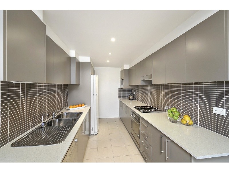 27/24 Watt Street, Gosford NSW 2250