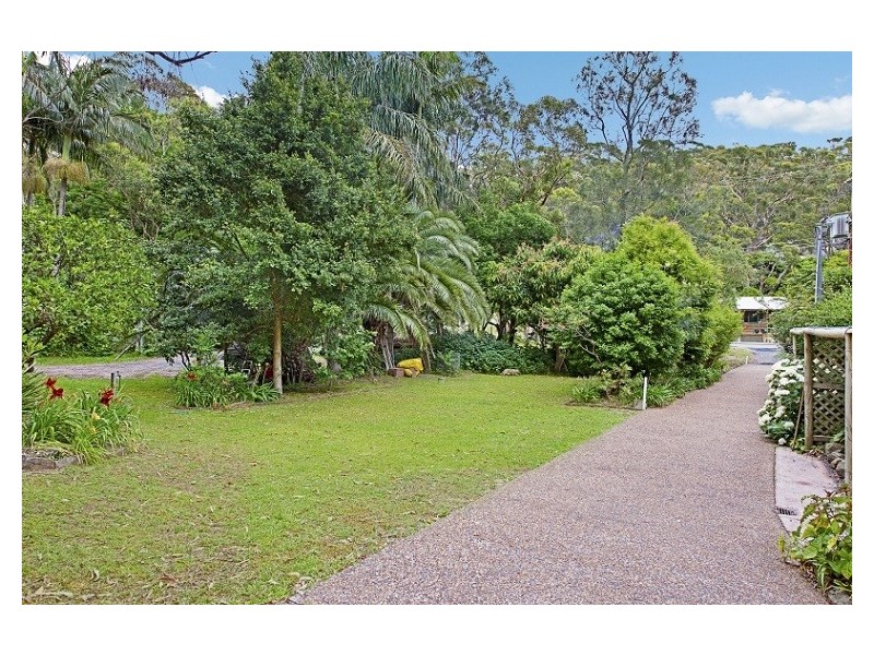 2 Heath Road, Hardys Bay NSW 2257