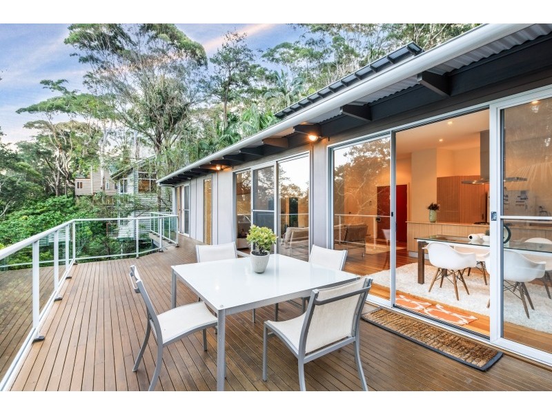 61 Surf Rider Avenue, North Avoca NSW 2260