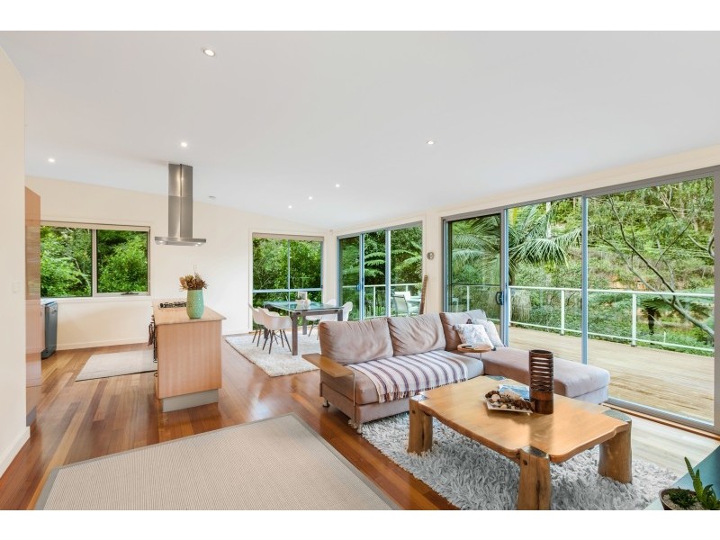 61 Surf Rider Avenue, North Avoca NSW 2260