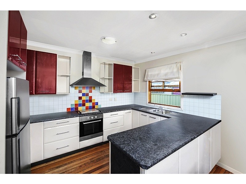 6 Yates Road, Ourimbah NSW 2258