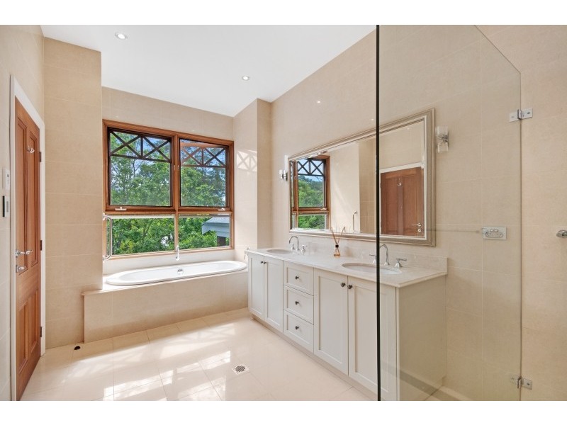 128 Oak Road, Matcham NSW 2250