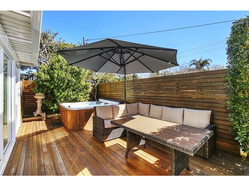 2a Auburn Street, Point Frederick NSW 2250