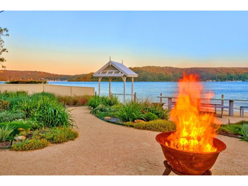 1 Petit Street, Booker Bay NSW 2257