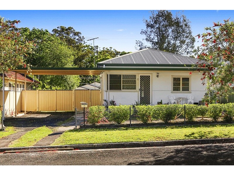 3 Lionel Parade, Springfield NSW 2250