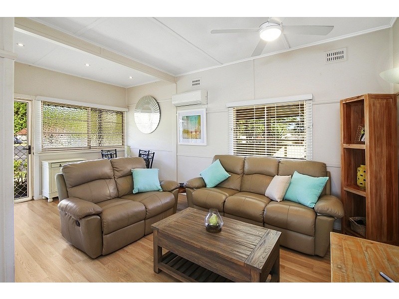 3 Lionel Parade, Springfield NSW 2250