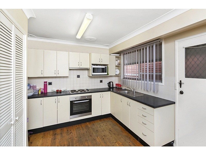 50 Mackenzie Avenue, Woy Woy NSW 2256