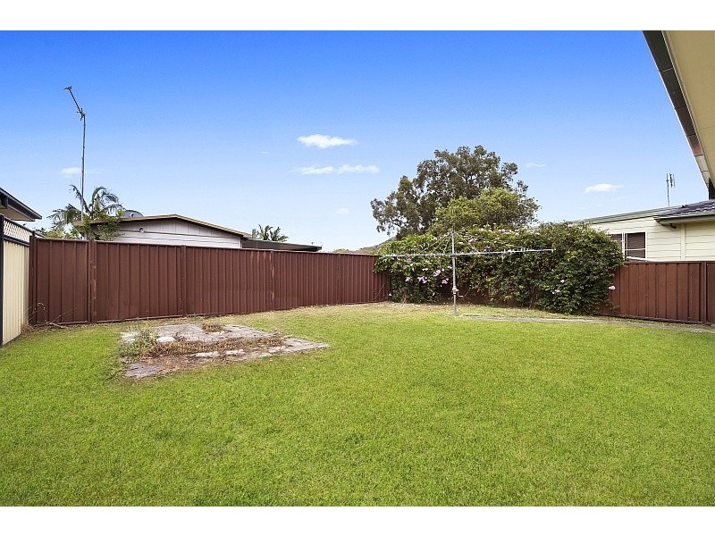 50 Mackenzie Avenue, Woy Woy NSW 2256