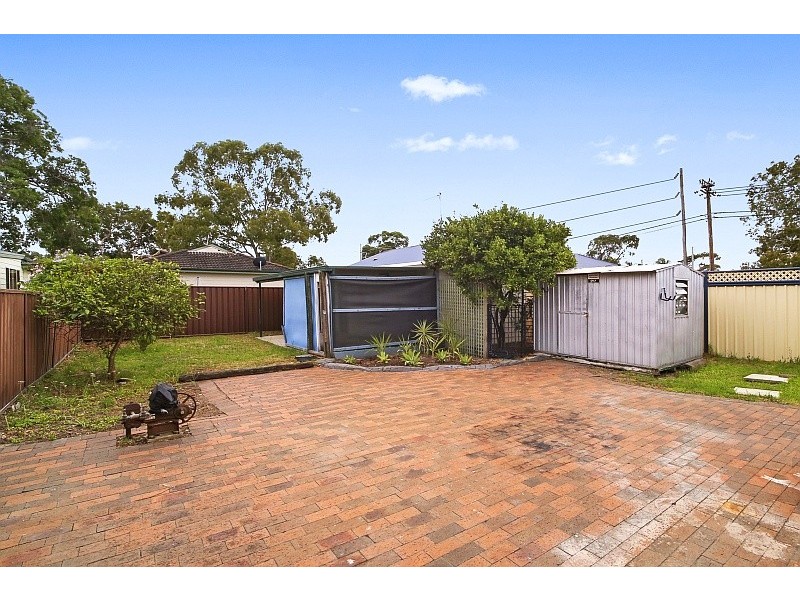50 Mackenzie Avenue, Woy Woy NSW 2256