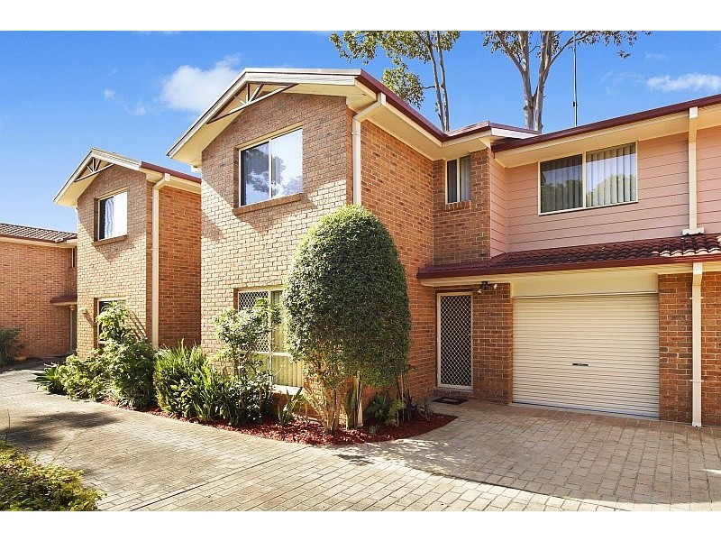 2/156 Albany Street, Point Frederick NSW 2250