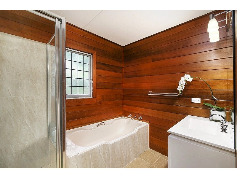 450 Avoca Drive, Green Point NSW 2251