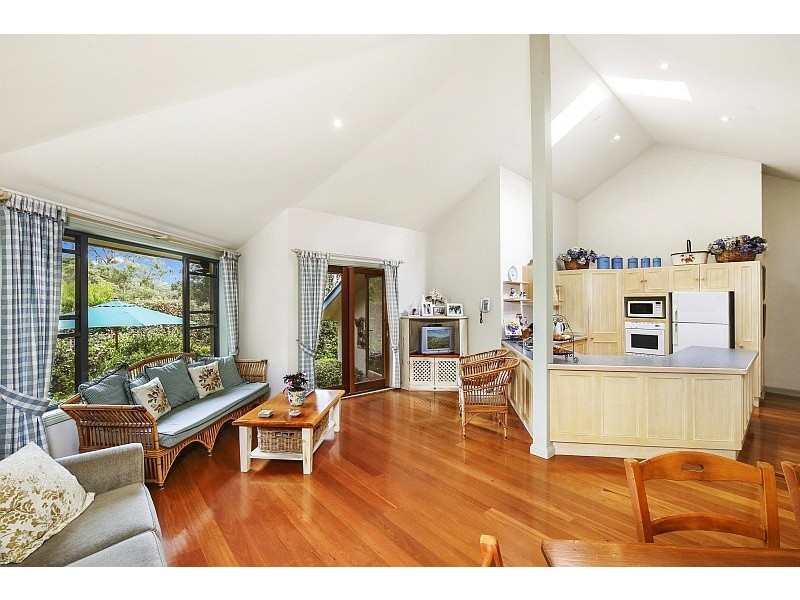 118 Bradleys Road, North Avoca NSW 2260