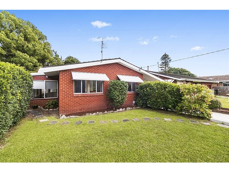 12 Russell Drysdale Street, East Gosford NSW 2250