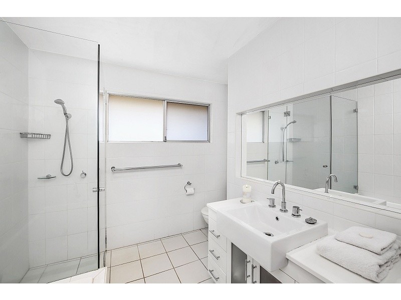 12 Russell Drysdale Street, East Gosford NSW 2250