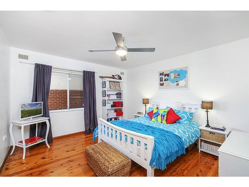 12 Russell Drysdale Street, East Gosford NSW 2250