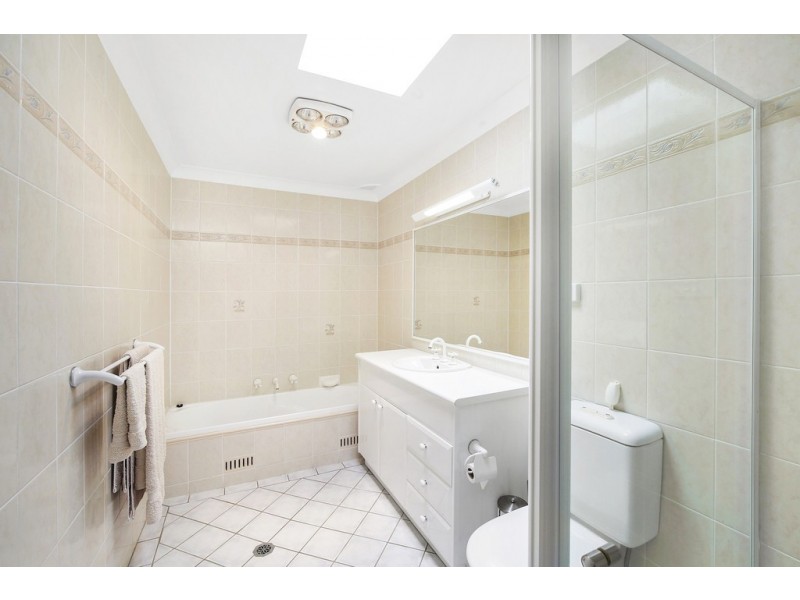 39 Bayside Drive, Green Point NSW 2251