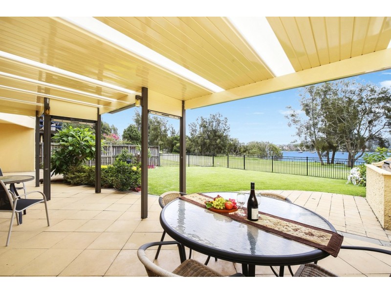 39 Bayside Drive, Green Point NSW 2251