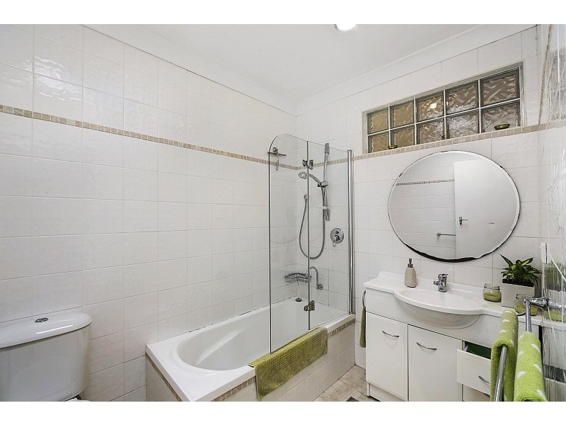 19 Dalton Street, Wyoming NSW 2250