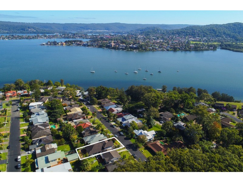 5 Asca Drive, Green Point NSW 2251