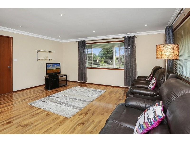 23 Watkin Avenue, Woy Woy NSW 2256