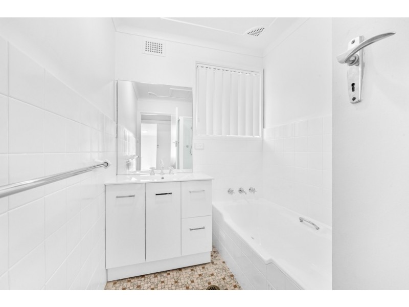 98 Wells Street, East Gosford NSW 2250