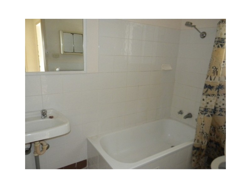 2/177 Gertrude Street, Gosford NSW 2250