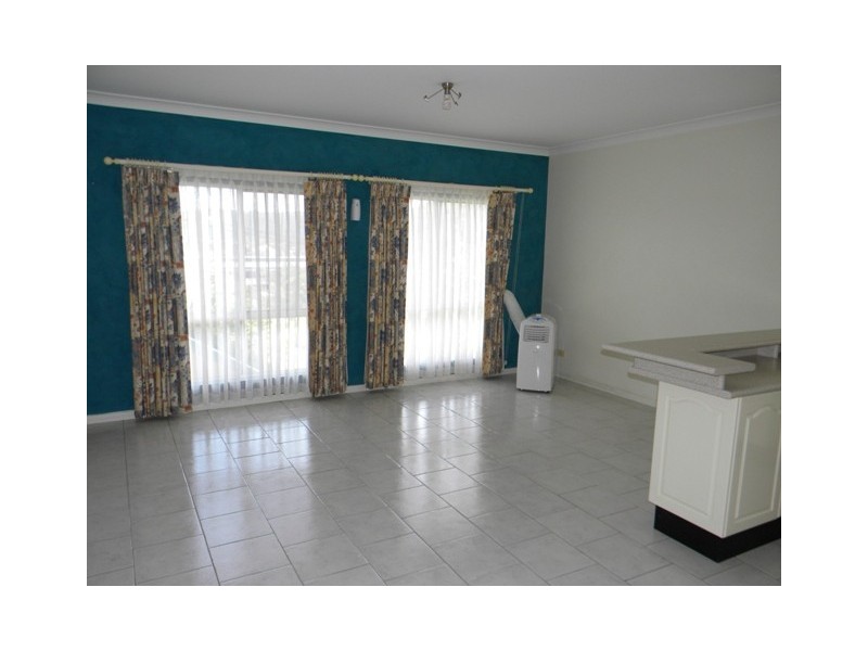 1/105 Henry Parry Drive, Gosford NSW 2250