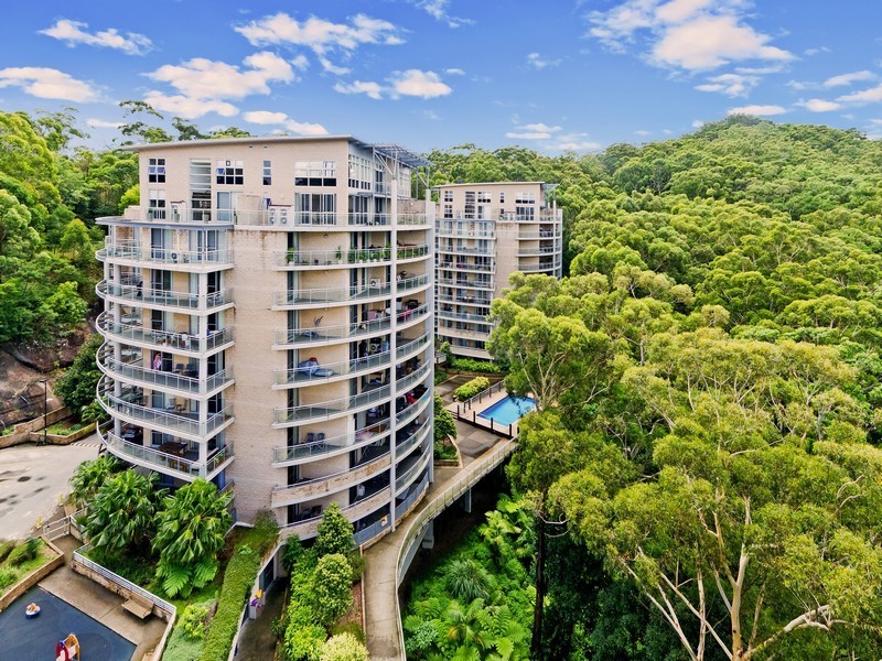 162/80 John Whiteway Drive, Gosford NSW 2250