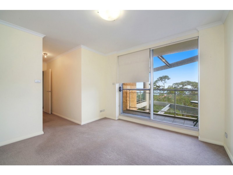 162/80 John Whiteway Drive, Gosford NSW 2250