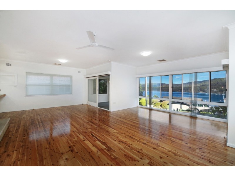 38 Caroline Street, East Gosford NSW 2250