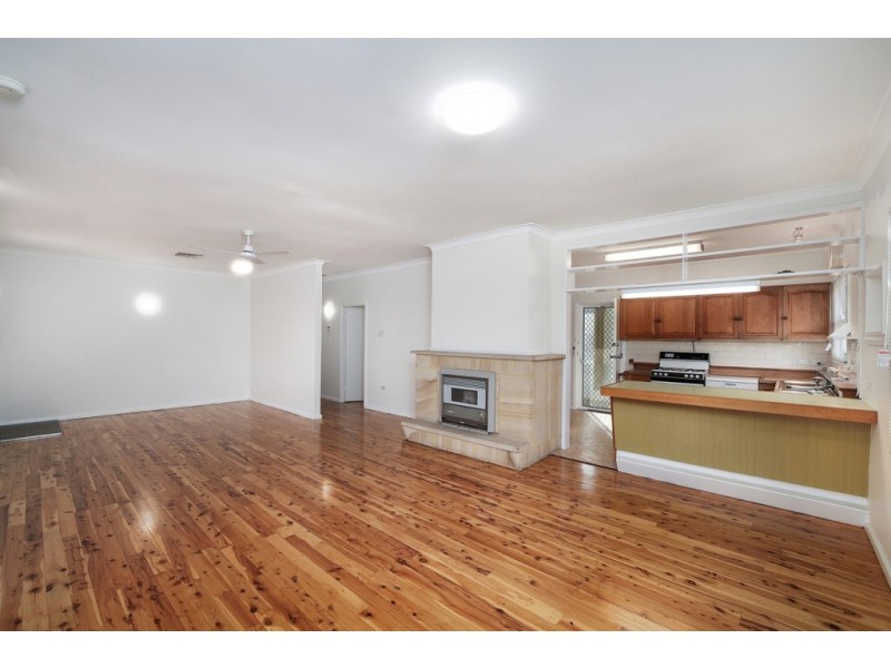 38 Caroline Street, East Gosford NSW 2250