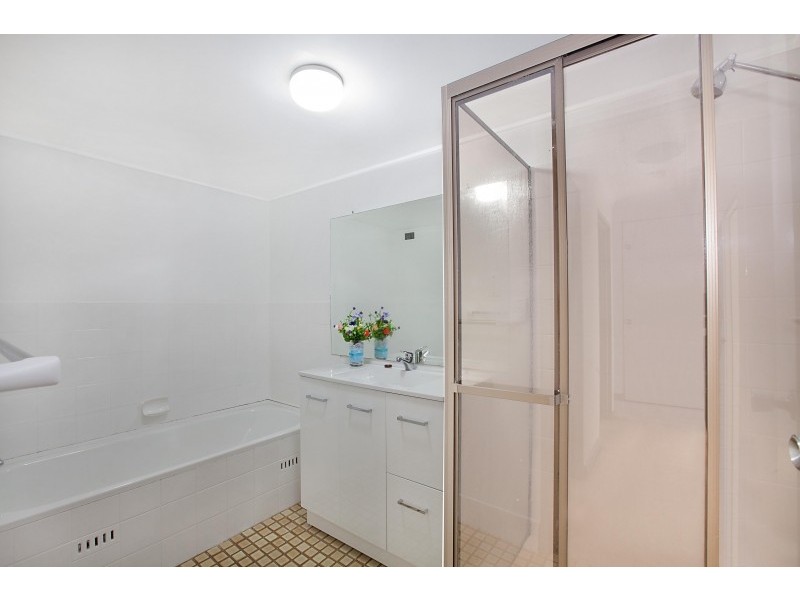 13/3 Joseph Lloyd Close, Gosford NSW 2250