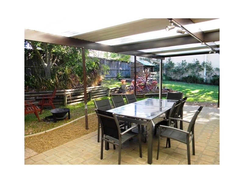 10 Willowglen Close, Green Point NSW 2251