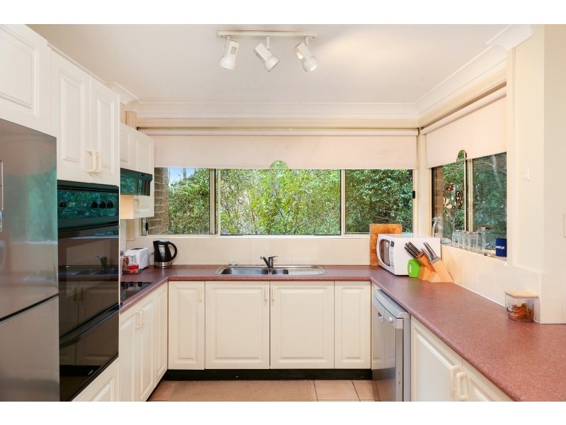 2/117 John Whiteway Drive, Gosford NSW 2250