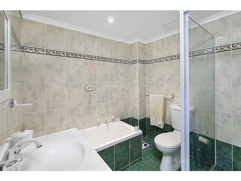 2/44 Frederick Street, Point Frederick NSW 2250