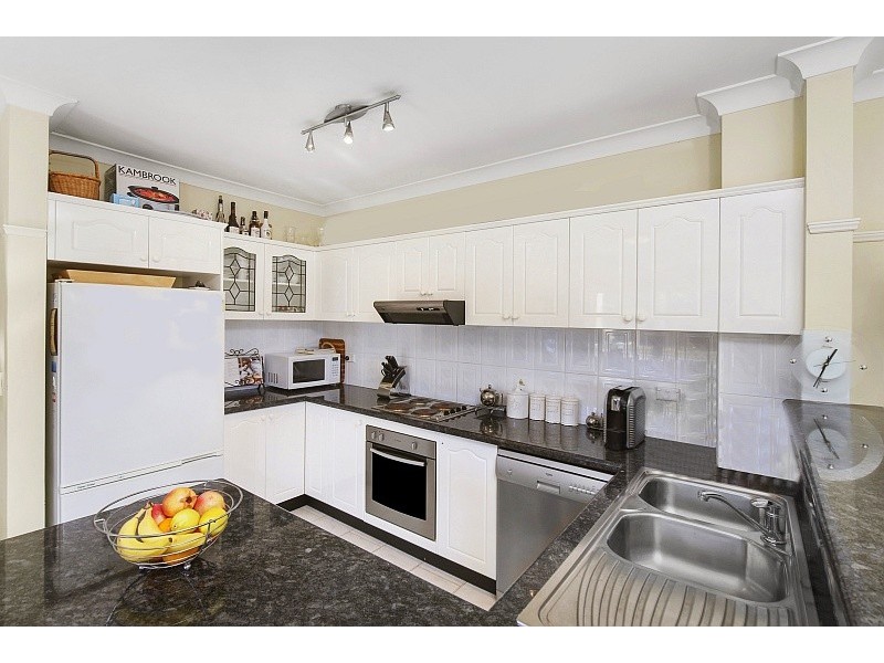 2/44 Frederick Street, Point Frederick NSW 2250